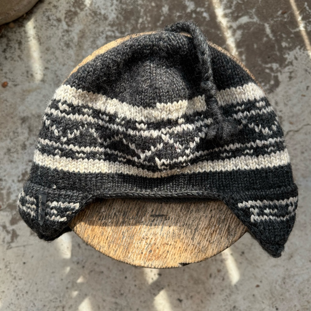 100% WOOL EARFLAP HAT